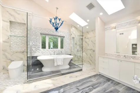 345 Heather Lane Hewlett Harbor NY 11557