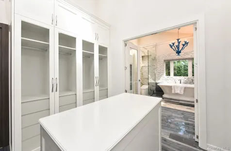 345 Heather Lane Hewlett Harbor NY 11557