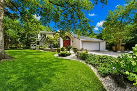 345 Heather Lane Hewlett Harbor NY 11557