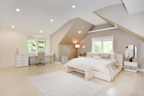 345 Heather Lane Hewlett Harbor NY 11557