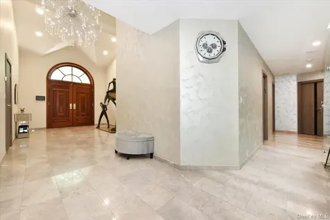 345 Heather Lane Hewlett Harbor NY 11557