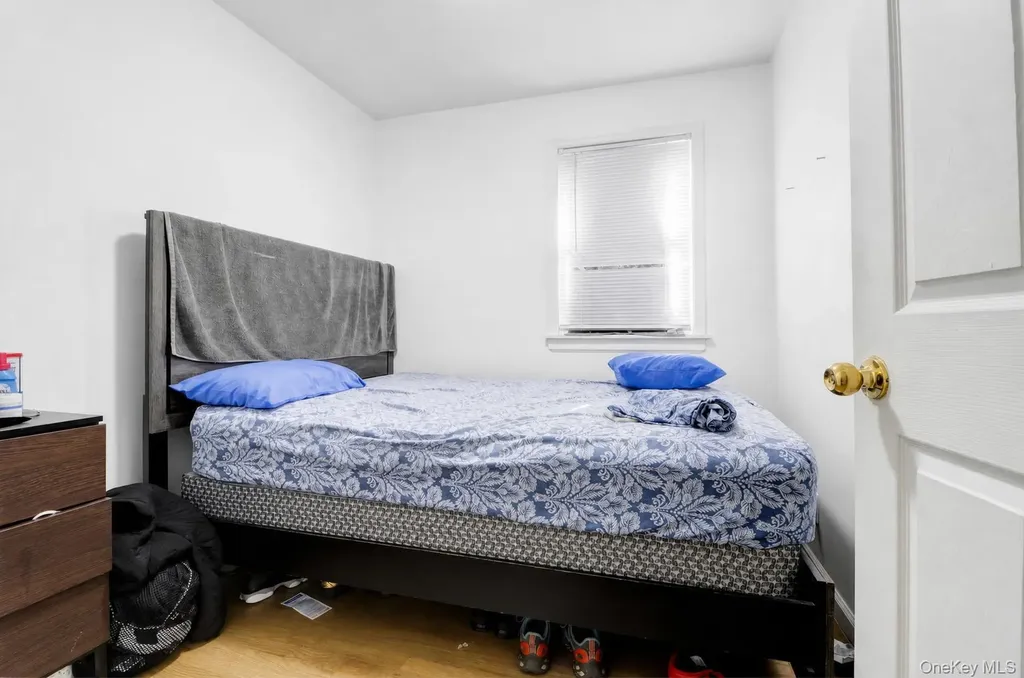 6107 Bleecker Street Ridgewood NY 11385