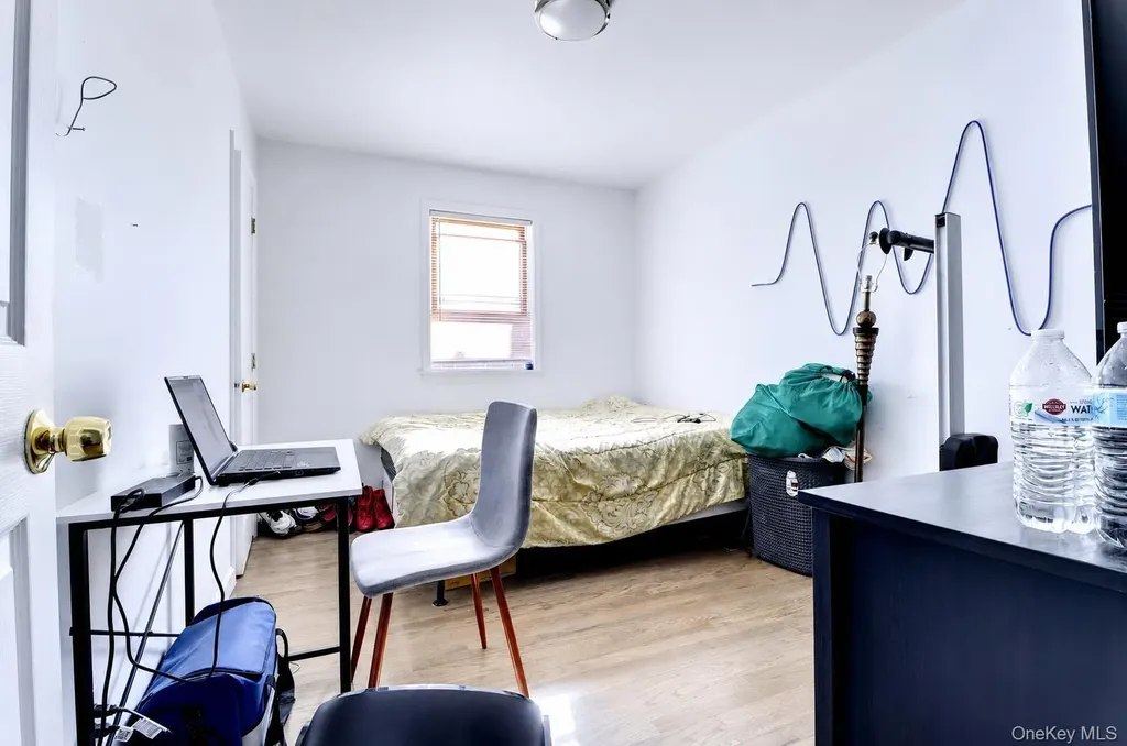 6107 Bleecker Street Ridgewood NY 11385