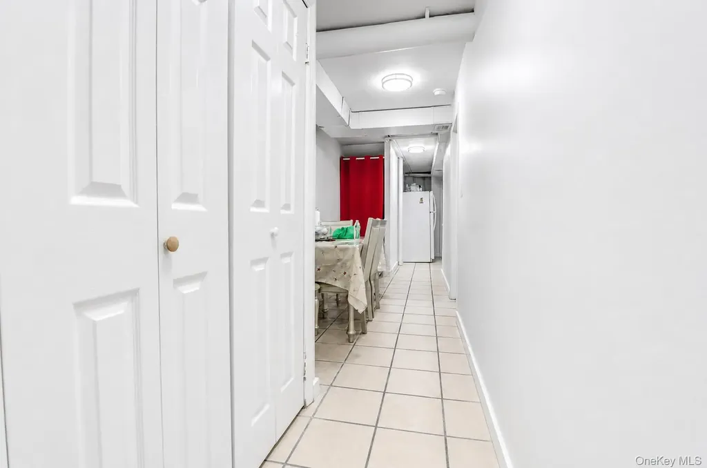 6107 Bleecker Street Ridgewood NY 11385