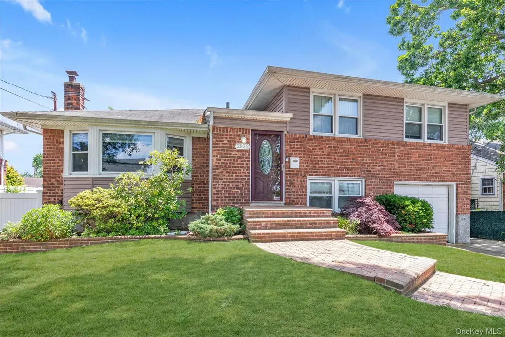 2832 Court Street North Bellmore NY 11710