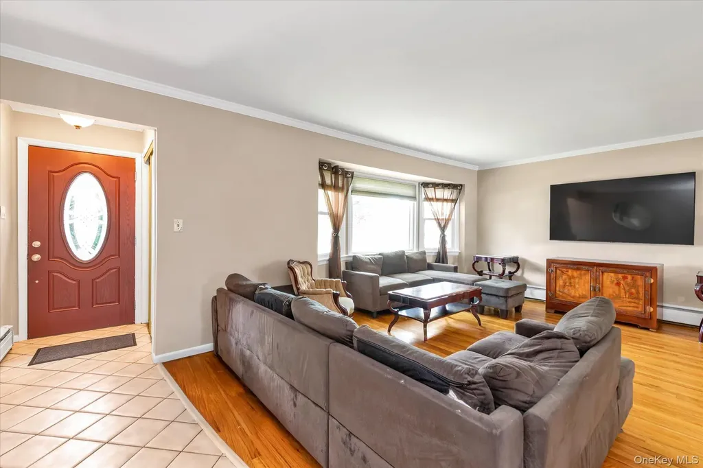 2832 Court Street North Bellmore NY 11710
