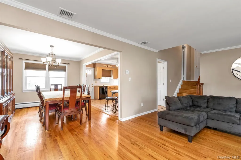 2832 Court Street North Bellmore NY 11710