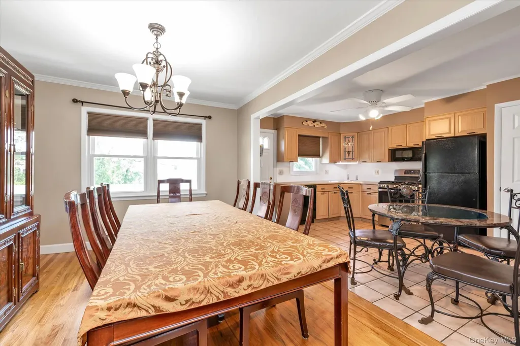 2832 Court Street North Bellmore NY 11710