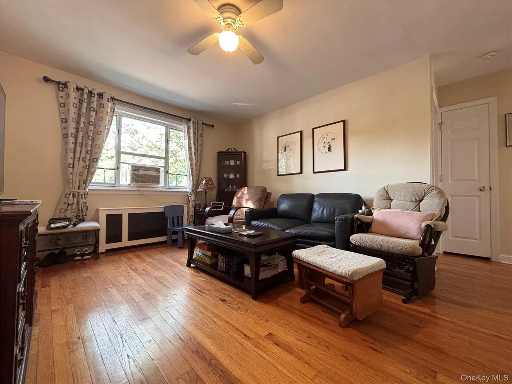 224-14 Hillside Avenue Queens Village NY 11427
