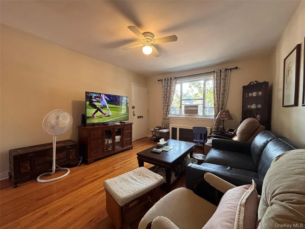 224-14 Hillside Avenue Queens Village NY 11427