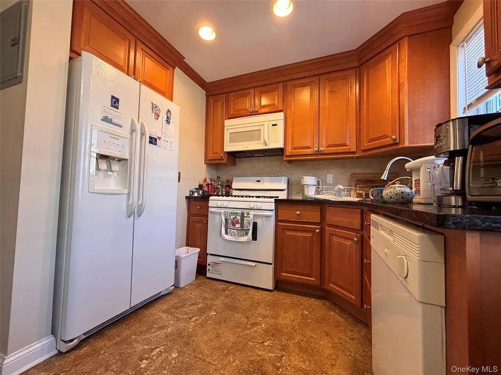 224-14 Hillside Avenue Queens Village NY 11427