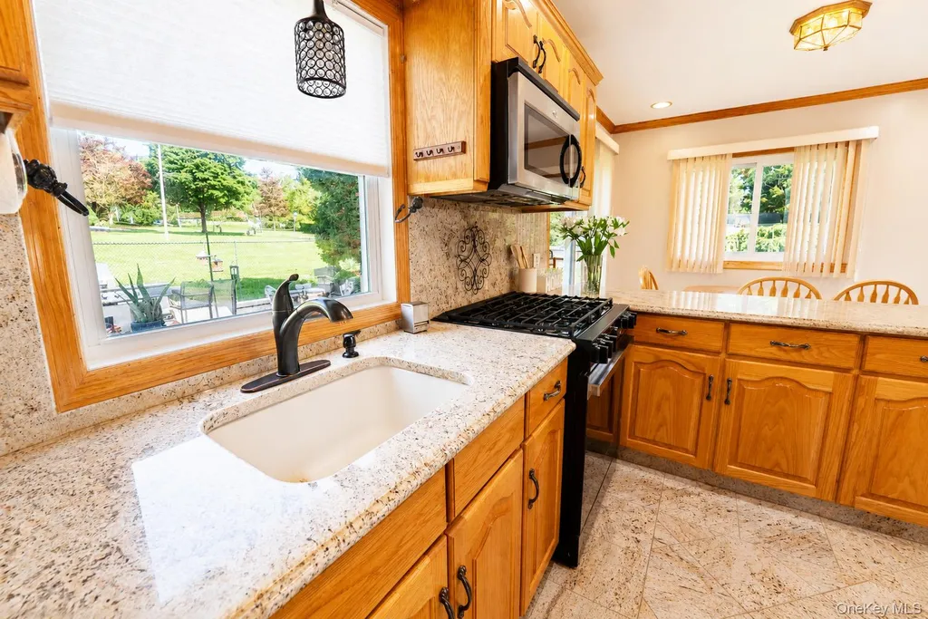 688 Pleasantview Court Yorktown Heights NY 10598