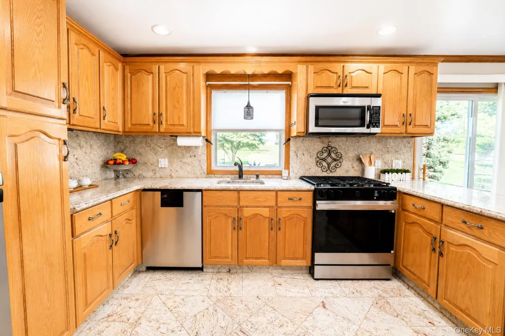 688 Pleasantview Court Yorktown Heights NY 10598