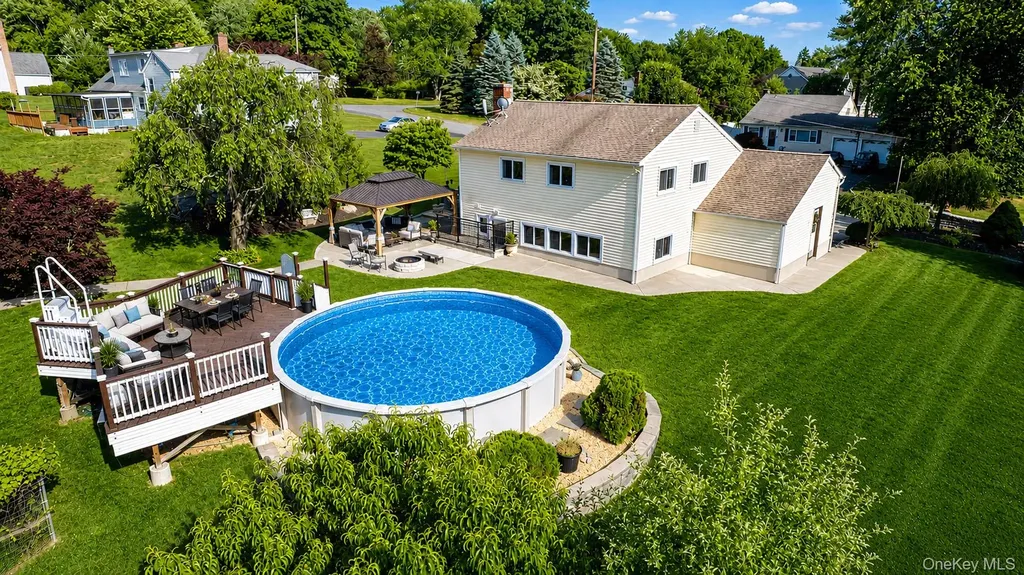 688 Pleasantview Court Yorktown Heights NY 10598