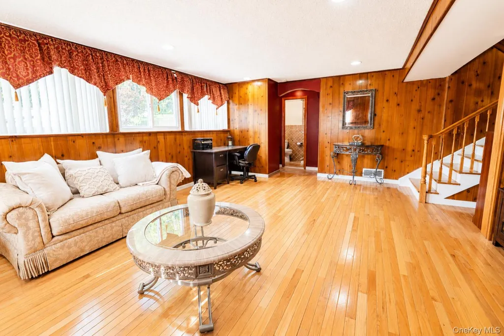688 Pleasantview Court Yorktown Heights NY 10598