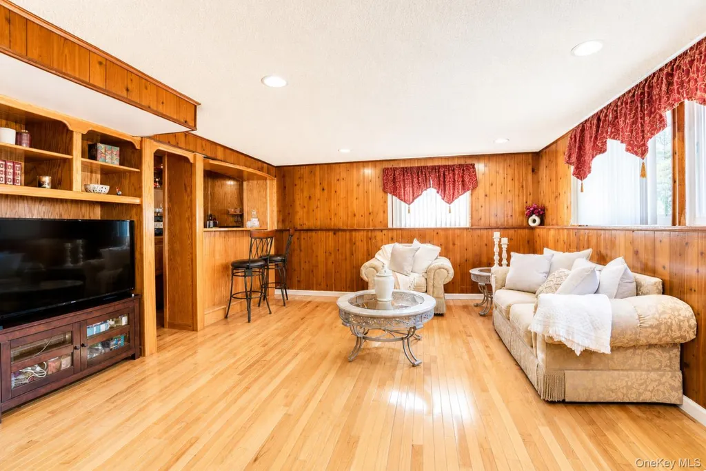 688 Pleasantview Court Yorktown Heights NY 10598