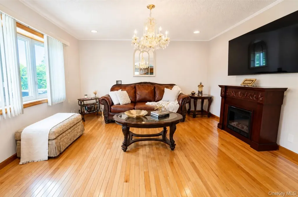 688 Pleasantview Court Yorktown Heights NY 10598