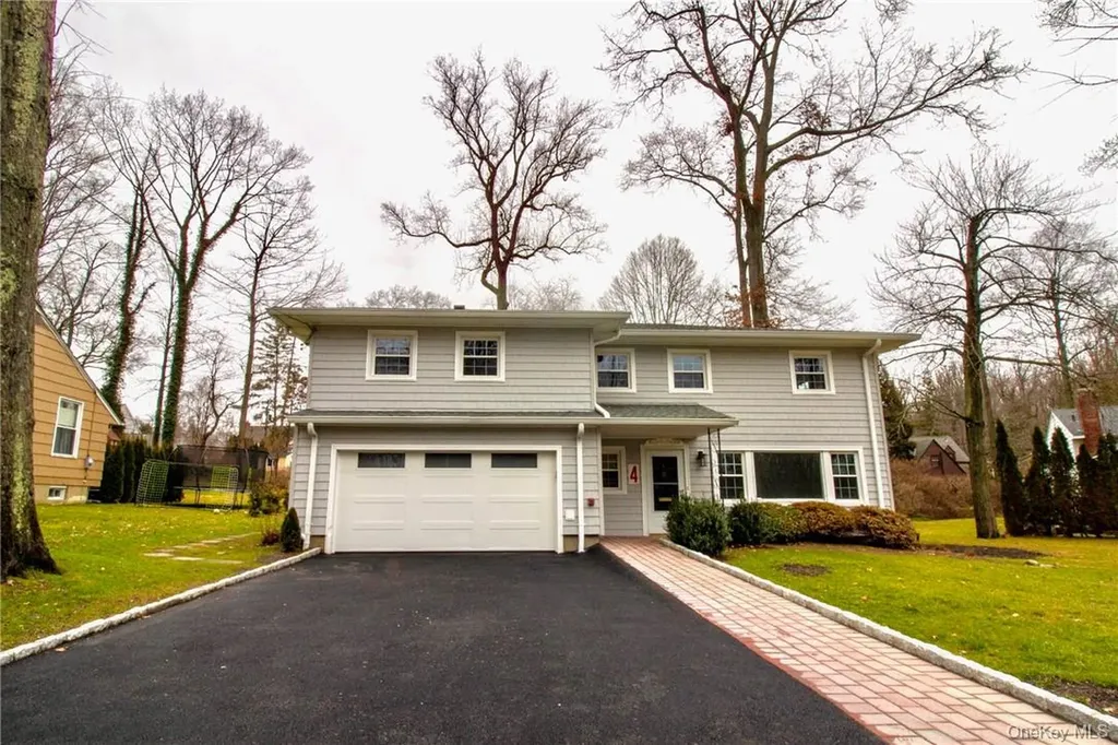 4 Susan Court White Plains NY 10605