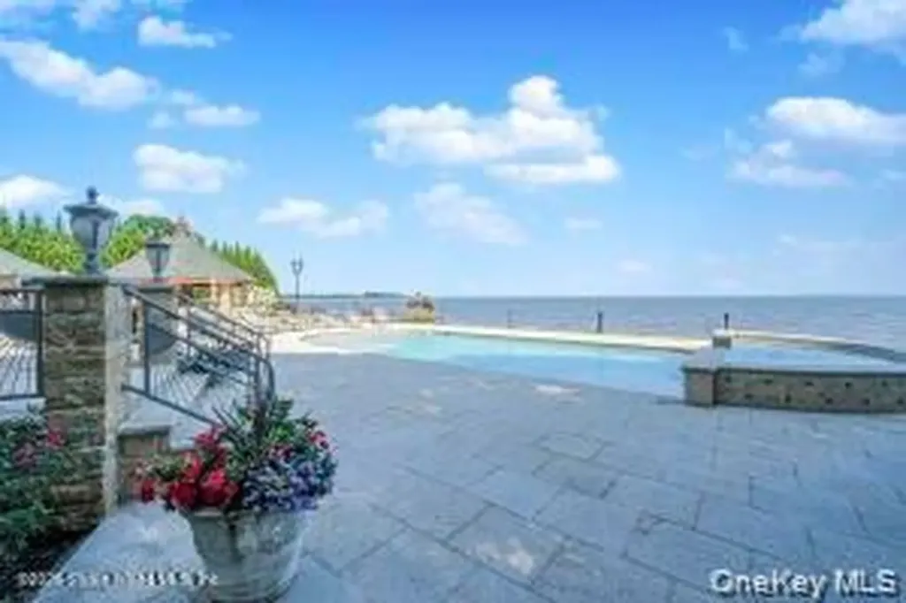 50 Wakefield Staten Island NY 10312