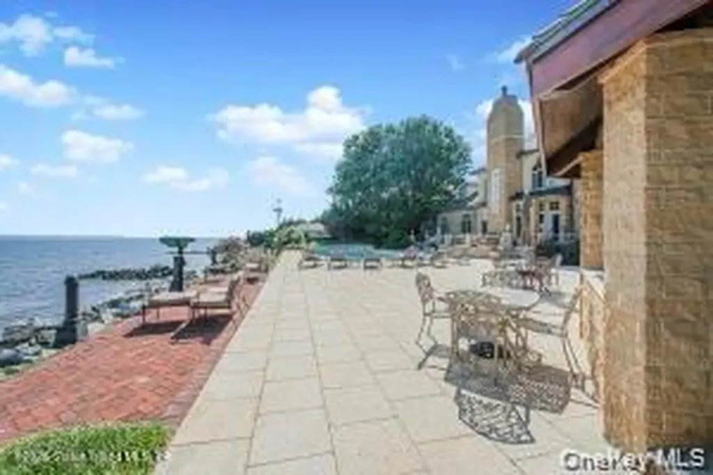 50 Wakefield Staten Island NY 10312