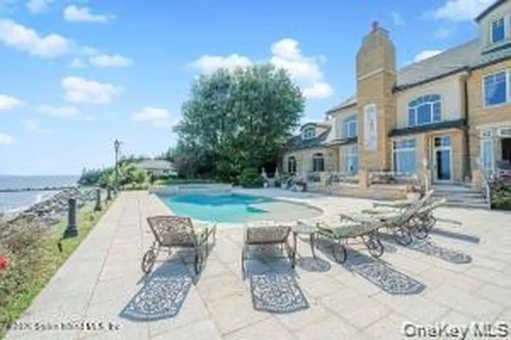 50 Wakefield Staten Island NY 10312