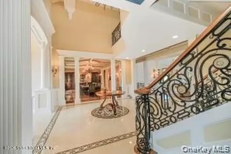 50 Wakefield Staten Island NY 10312
