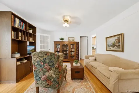 21 Crescent Place Yonkers NY 10704