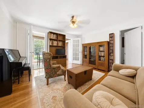 21 Crescent Place Yonkers NY 10704