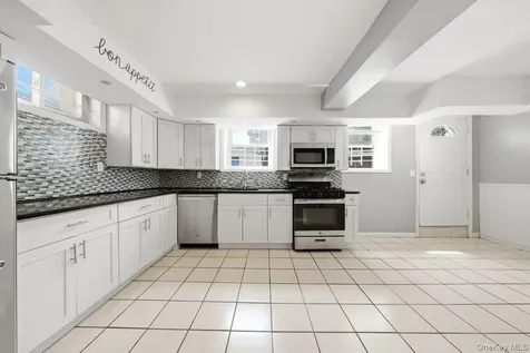 21 Crescent Place Yonkers NY 10704