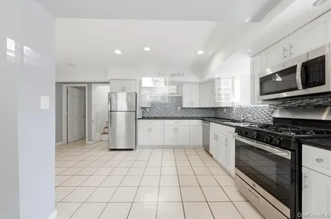 21 Crescent Place Yonkers NY 10704