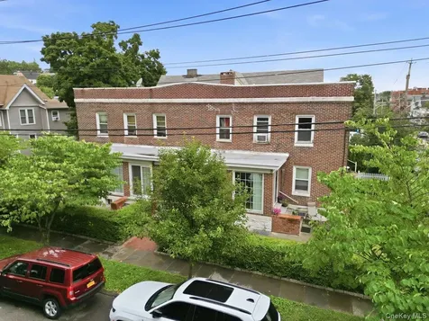 21 Crescent Place Yonkers NY 10704