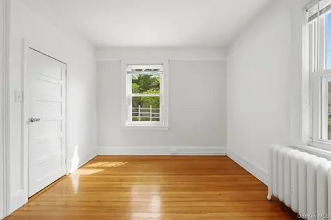 21 Crescent Place Yonkers NY 10704
