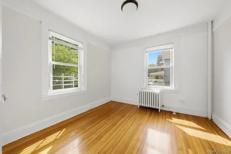 21 Crescent Place Yonkers NY 10704