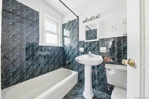 21 Crescent Place Yonkers NY 10704