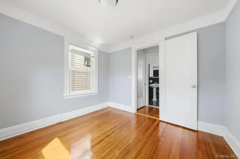 21 Crescent Place Yonkers NY 10704