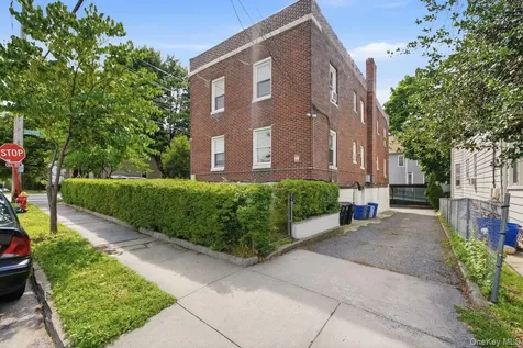 21 Crescent Place Yonkers NY 10704