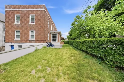 21 Crescent Place Yonkers NY 10704