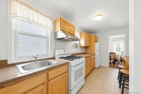 21 Crescent Place Yonkers NY 10704