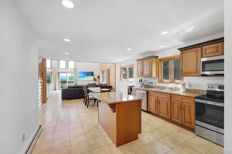 993 Hurd Road Swan Lake NY 12783