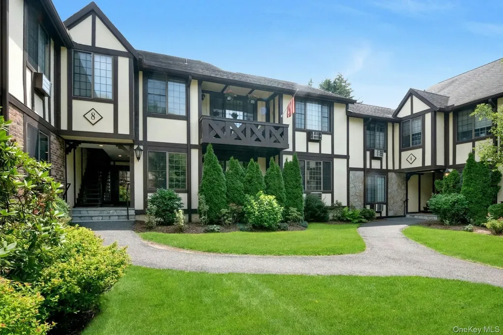 8 Foxwood Drive Pleasantville NY 10570