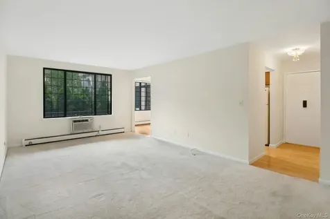 8 Foxwood Drive Pleasantville NY 10570
