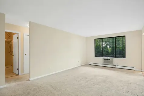 8 Foxwood Drive Pleasantville NY 10570