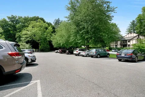 8 Foxwood Drive Pleasantville NY 10570