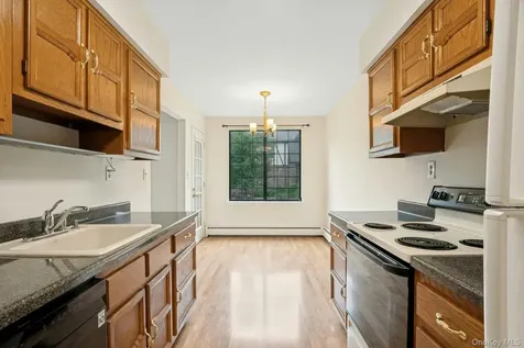 8 Foxwood Drive Pleasantville NY 10570