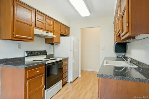 8 Foxwood Drive Pleasantville NY 10570