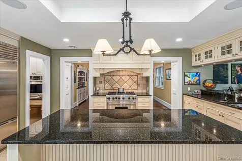 39 Cherry Lane Syosset NY 11791