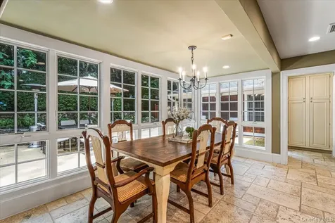 39 Cherry Lane Syosset NY 11791
