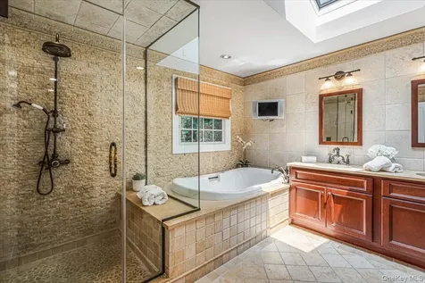 39 Cherry Lane Syosset NY 11791