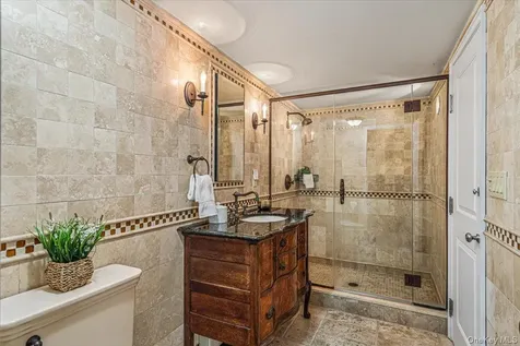 39 Cherry Lane Syosset NY 11791