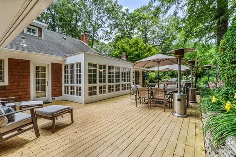 39 Cherry Lane Syosset NY 11791